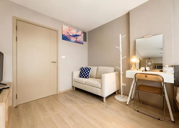Spacious Near Bts Kitchen & Washer Bangkok