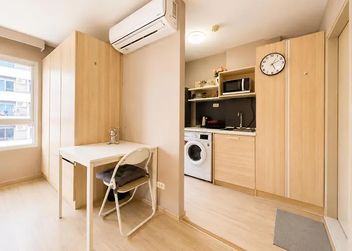 Apartamento Spacious Near Bts Kitchen&washer Bangkok